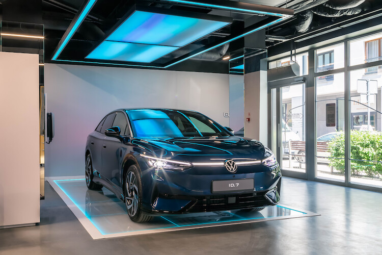 ID.7 po raz pierwszy w Polsce: elektryczna limuzyna premierowo w Volkswagen Home w Warszawie